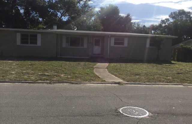 3039 Dalehurst W. Dr. - 3039 Dalehurst Drive West, Jacksonville, FL 32277