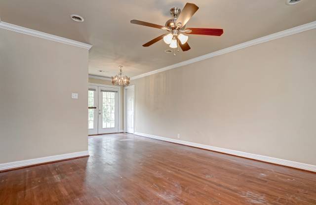 2415 Roy Cir Gallery 3