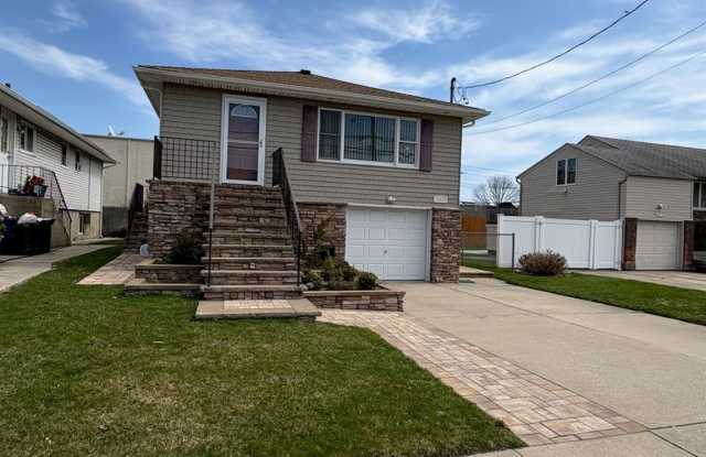 3363 Lawrence Avenue photos photos