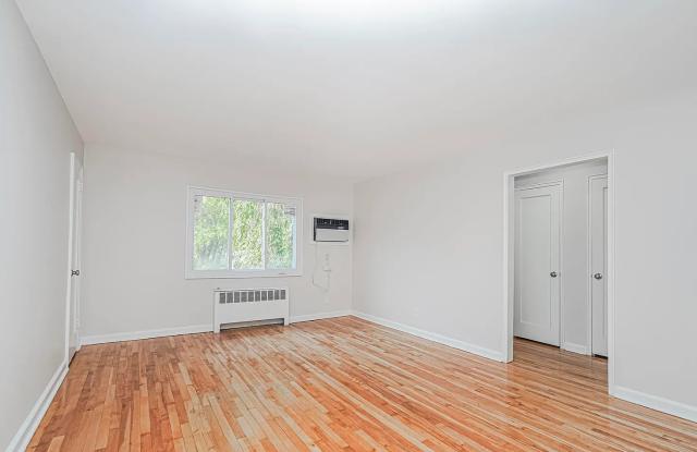 12 Stratford Ave # B Gallery 1