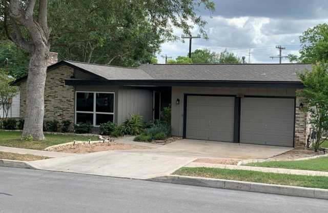 3 bedroom 2 bathroom in Live Oak photos photos