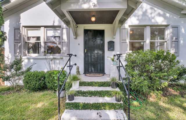 9 Laurel Avenue Gallery 3