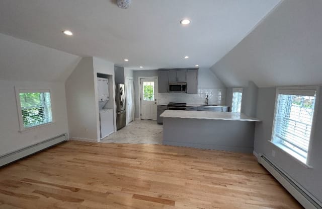 9A Angle St A - 9 Angle Street, Dover, NH 03820