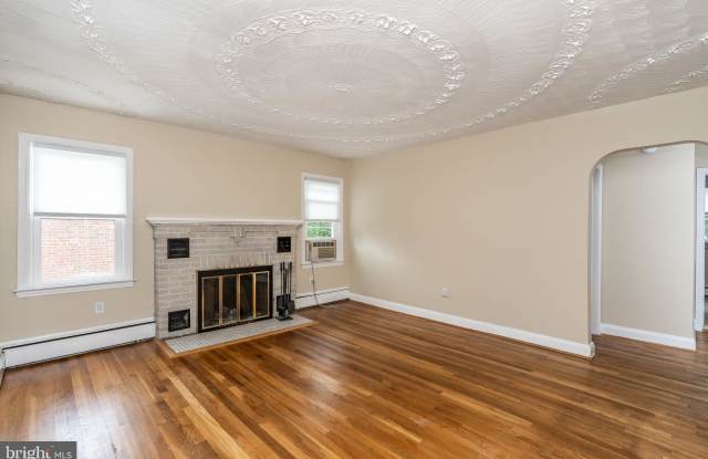 209 1ST AVENUE SW Gallery 4