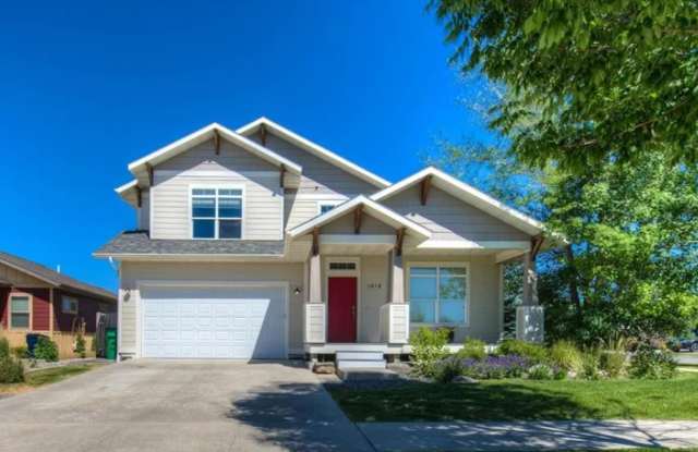 Charming 5-Bedroom Family Home photos photos