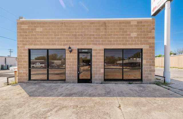 1433 S 14th Street photos photos