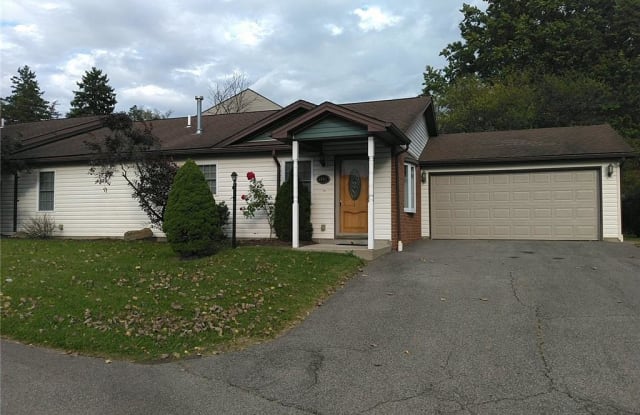 6083 Applecrest Ct - 6083 Applecrest Court, Boardman, OH 44512