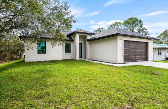 Beautifully Renovated Home with Modern Open-Concept Design in Lehigh Acres Gallery 4