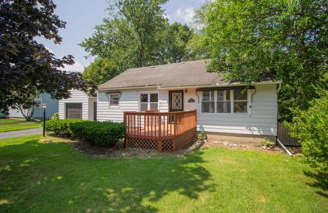 North Colonie Schools - 3 BR Ranch photos photos