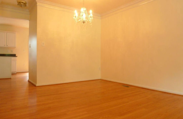 18623 VILLAGE FOUNTAIN DRIVE Gallery 4
