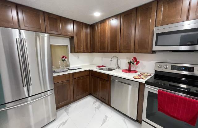 7900 Colony Cir S. #204-14 Gallery 4