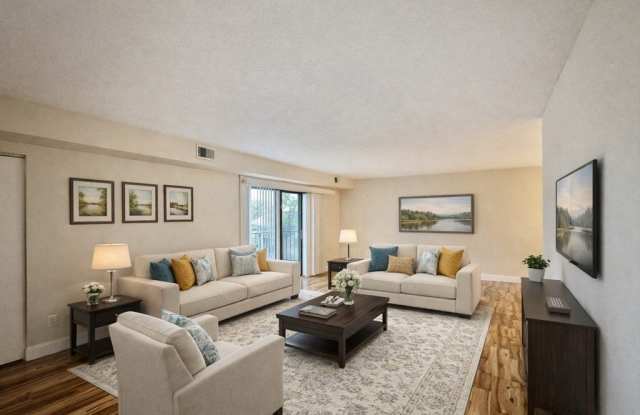 4700 N Main St unit: 3E - 4700 North Main Street, Fall River, MA 02720