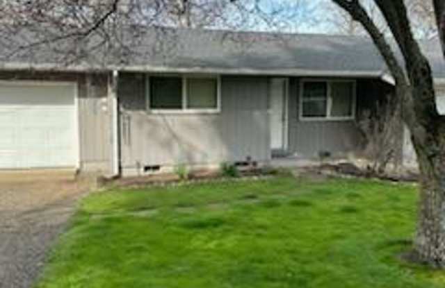 2-bedroom 1 bath Duplex photos photos