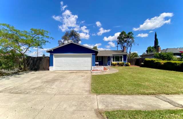 Lovely 4-bedroom home in Fremont – Sundale Neighborhood! photos photos