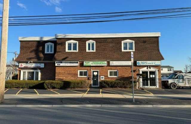 242 Washington Ave., Apt D - 242 Washington Avenue, Essex County, NJ 07110