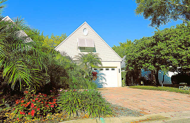 831 Huntington Ct - 831 Huntington Court, Winter Park, FL 32789