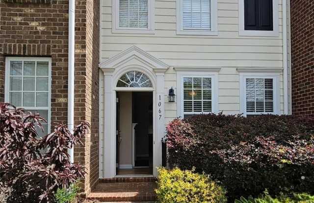 1067 Writers Way photos photos