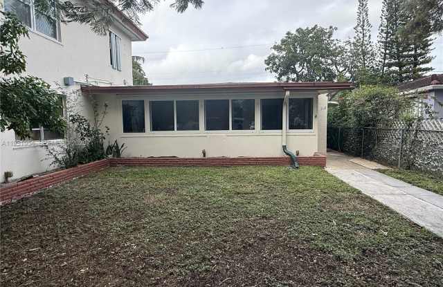 318 SW 15th St photos photos