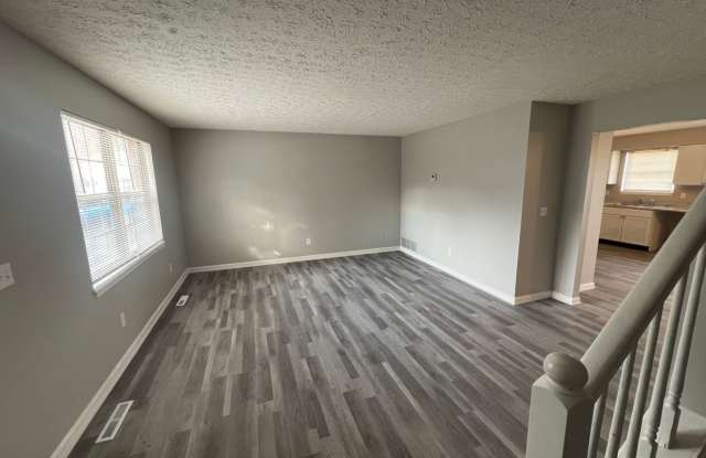 Newly Renovated 3 bedroom. Lots of extra space! photos photos