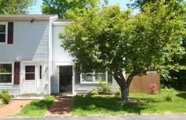 24 GREENHOUSE LANE - 24 Greenhouse Lane, Poughkeepsie, NY 12603