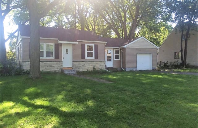 30 62 1/2 Way NE - 30 62 1/2 Way Northeast, Fridley, MN 55432