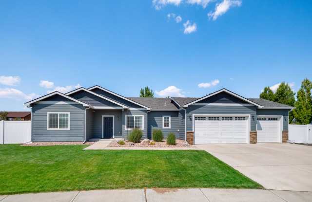 1613 E. Marilyn Circle, Deer Park, WA 99006 - NuKey Realty  Property Management LLC - 1613 East Marilyn Circle, Deer Park, WA 99006