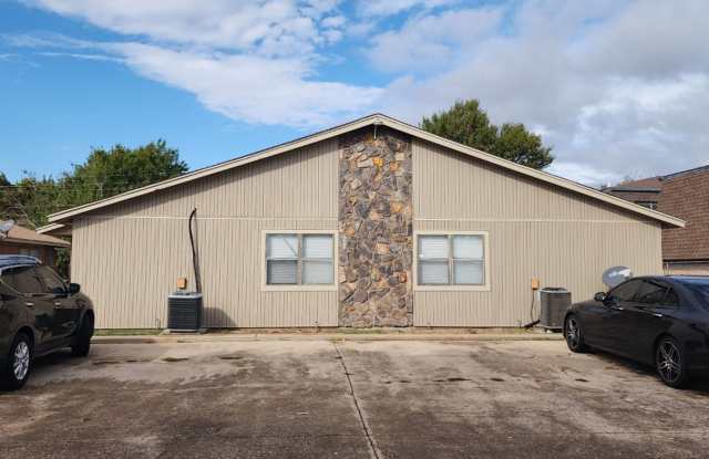 6107 NW Elm Apt. B - 6107 Northwest Elm Avenue, Lawton, OK 73505 6107 NW Elm Apt. B - 6107 Northwest Elm Avenue, Lawton, OK 73505