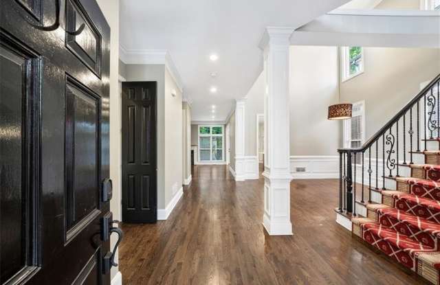 1127 Ashton Bluff Drive NE Gallery 4