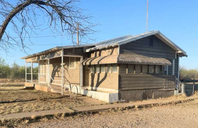 Quiet Charm Meets Comfortable Living: Your Perfect 2-Bedroom Retreat in Snyder! - 1902 Ksny Drive, Snyder, TX 79549