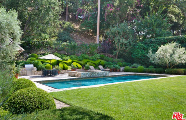 2562 MANDEVILLE CANYON Road Gallery 4