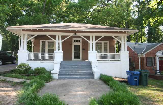 Spacious 3 Bedroom 2 Bath Trinity Park House / All Appliances / Fenced Yd photos photos