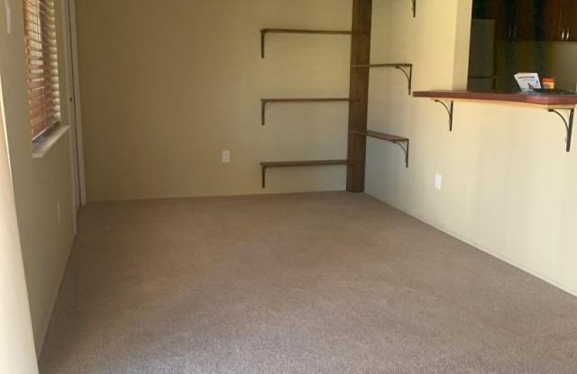 915 Country Club Drive SE photos photos
