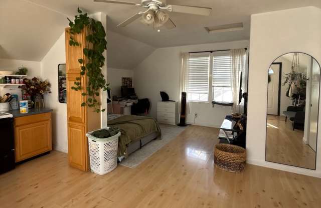 400 Manzanita Way Gallery 2