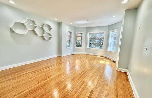 5618 N Artesian Avenue Gallery 3
