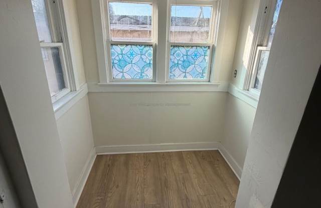 1 Bedroom West of the 5 Near the Beach-Available Now! Gallery 4