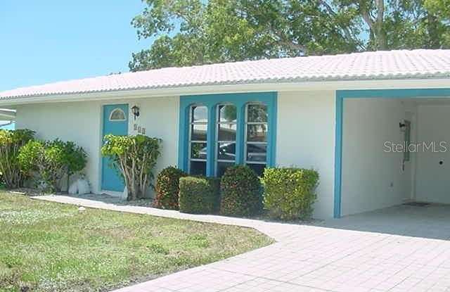 533 CIRCLEWOOD DRIVE - 533 Circlewood Drive, Sarasota County, FL 34293