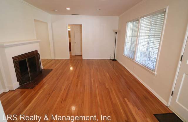 4714 Tobias Ave Gallery 2