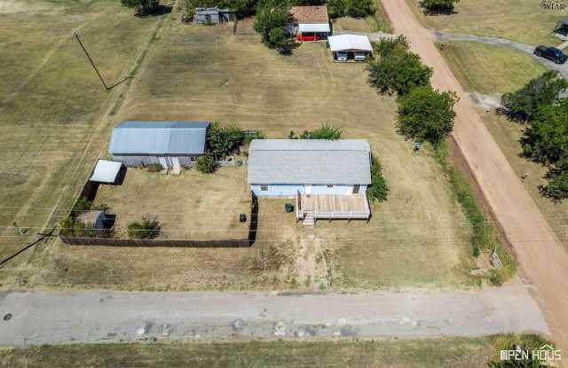 515 N TEXAS STREET - 515 North Texas Street, Electra, TX 76360