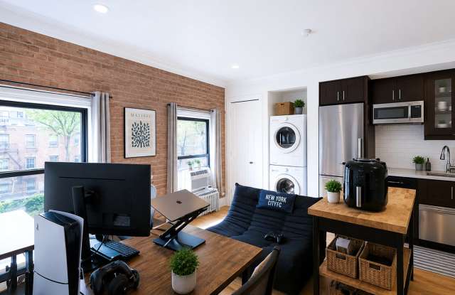 222 East 12th Street Gallery 1