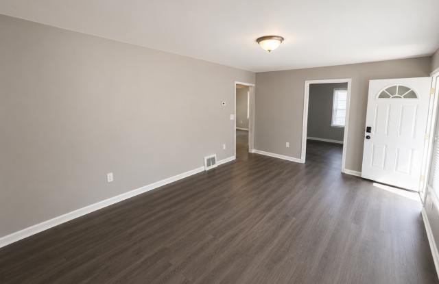 24 Vierling Drive – Updated 2 Bed / 1 Bath Rental/Move In Speical! Gallery 3