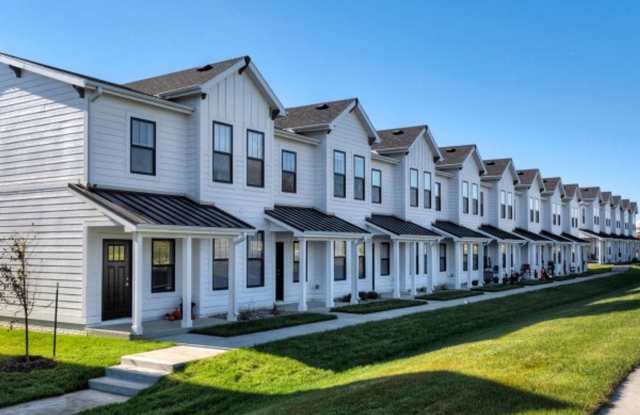 Cove at Prairie Trail Townhomes - Prairie View End Unit photos photos Cove at Prairie Trail Townhomes - Prairie View End Unit photos photos