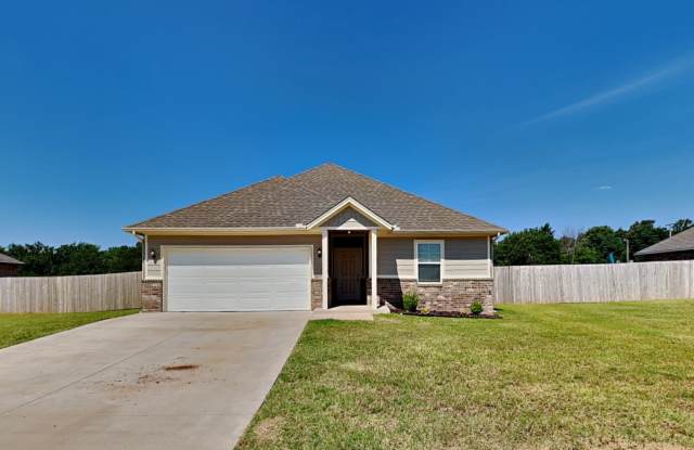 Very Nice 4 bedroom 2 bath home in Guthrie schools photos photos