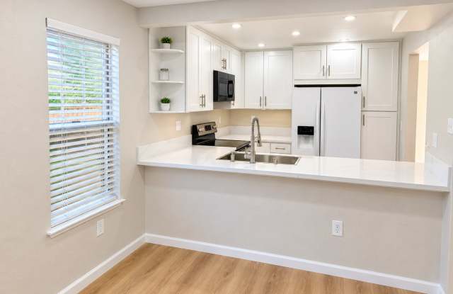 TOWNHOME FOR RENT IN CARMICHAEL, CA Gallery 4