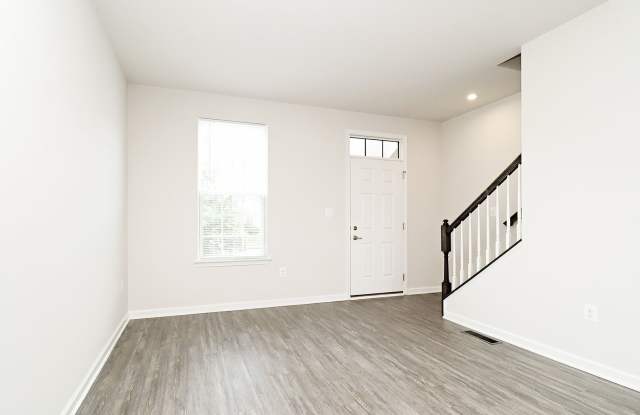 Dog-Friendly Townhome Near NGIC/DIA/NGA, CHO Airport, & Hollymead Town Center Gallery 3