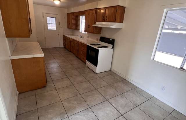 562 Fern Ave photos photos