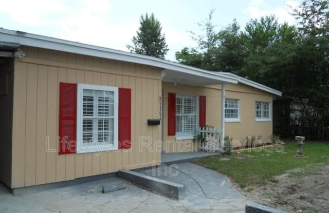 2354 Leonid Rd - 2354 Leonid Road, Jacksonville, FL 32218