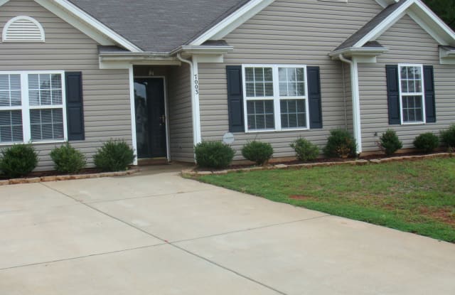 7003 Coble Ave - 7003 Coble Avenue, Charlotte, NC 28215