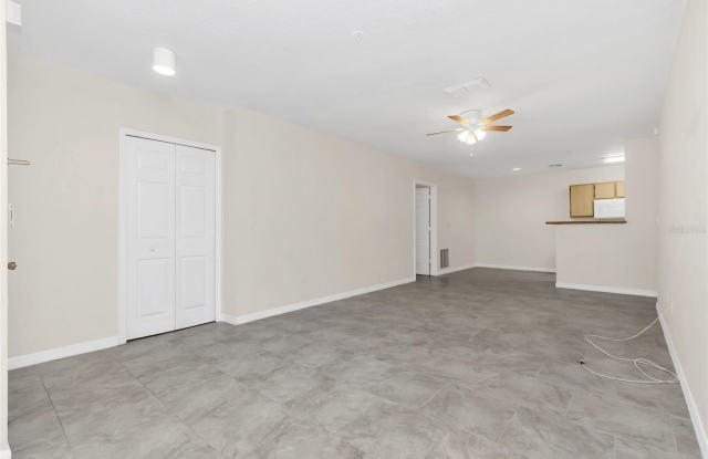 4328 S KIRKMAN Road Gallery 4