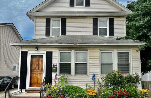 456 Burkhard Avenue - 456 Burkhard Avenue, Williston Park, NY 11596