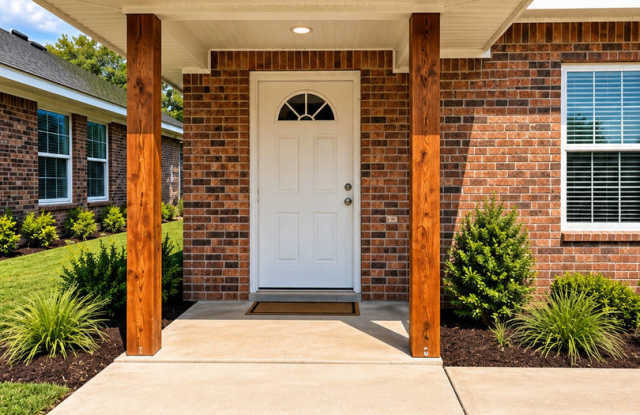 Brand-New 3BR/2BA Duplex Near Shopping & Fort Sill Gallery 1